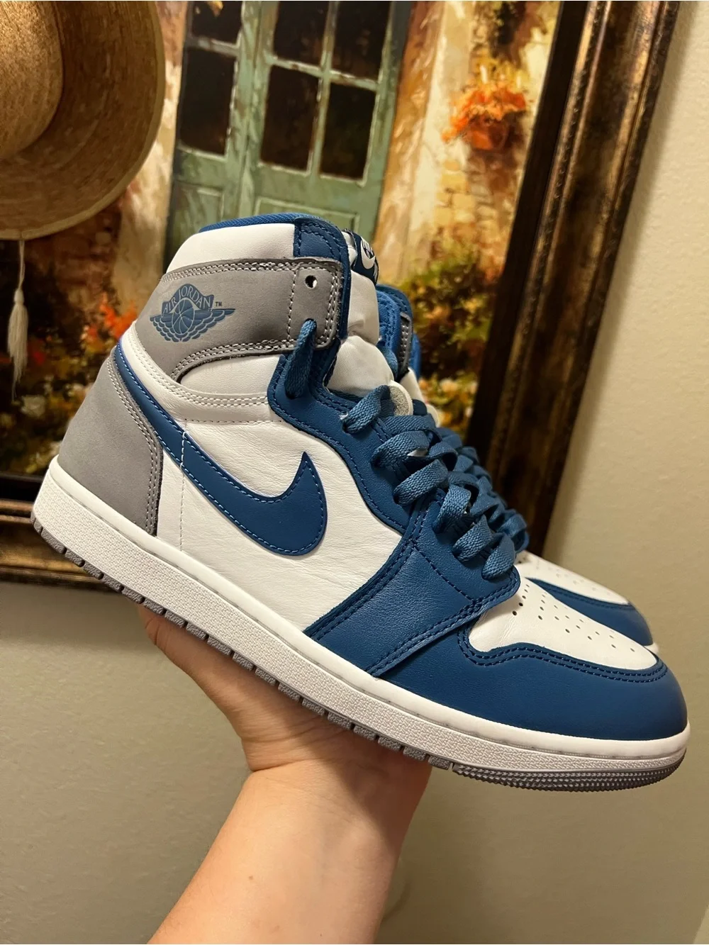 Jordan 1 Retro High OG True Blue sneakers